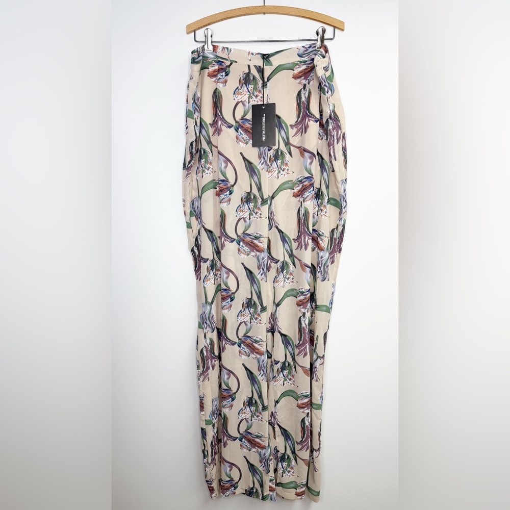 PRETTYLITTLETHING Plus Dusty Pink Floral Wide Leg Pants Trousers Size 18 NWT - Picture 2 of 7